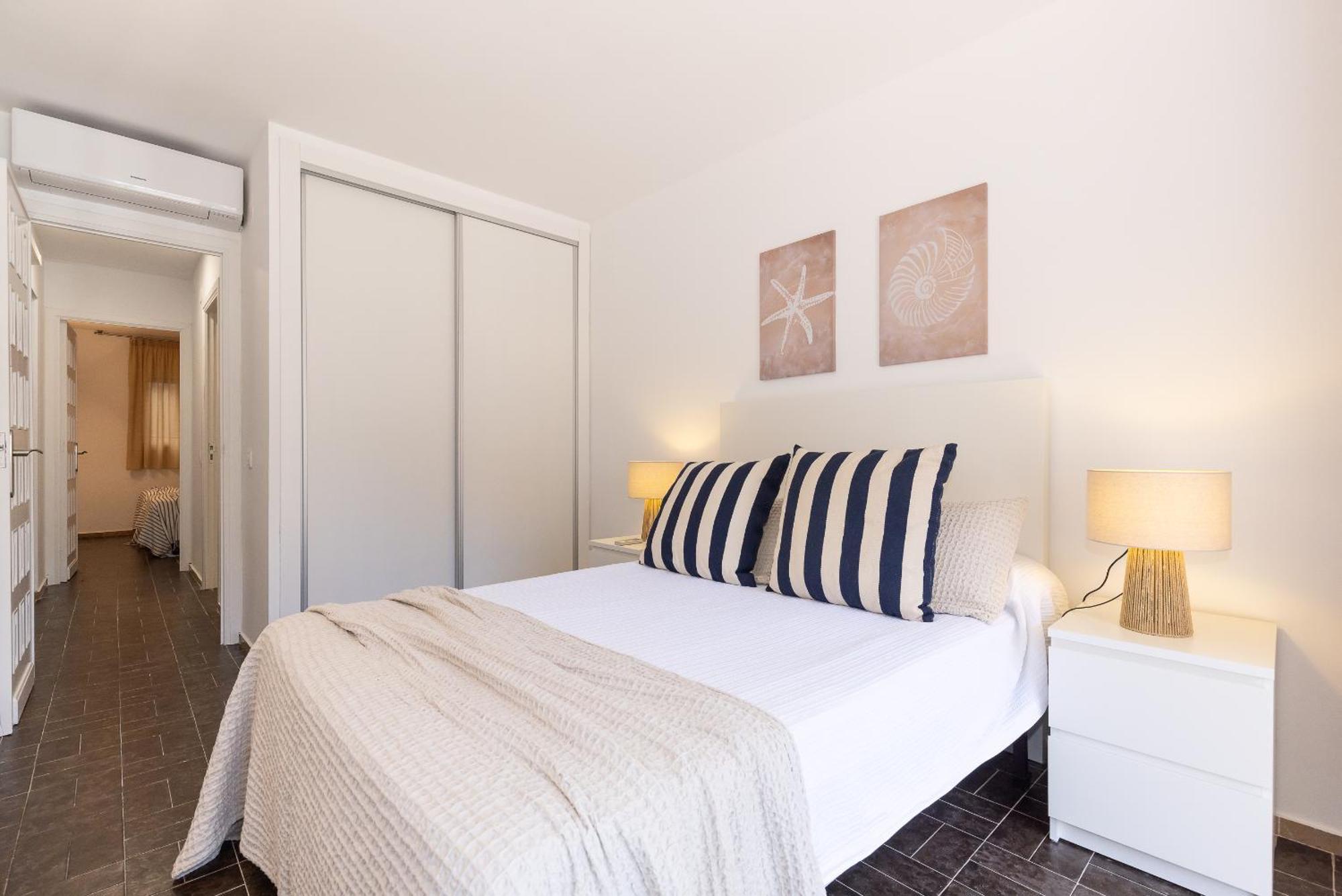 Uhc Dms Family Apartments Cambrils Δωμάτιο φωτογραφία