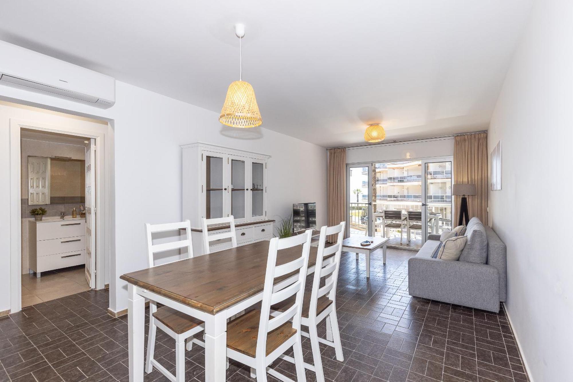 Uhc Dms Family Apartments Cambrils Εξωτερικό φωτογραφία