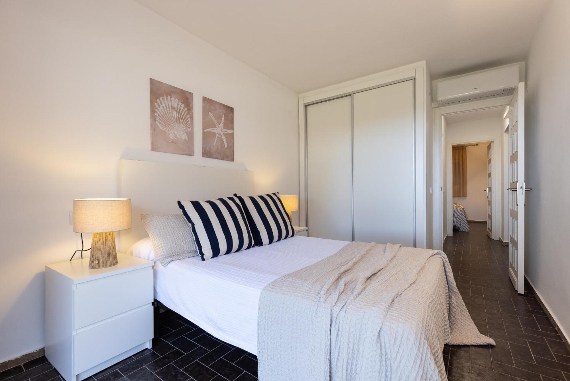Uhc Dms Family Apartments Cambrils Δωμάτιο φωτογραφία