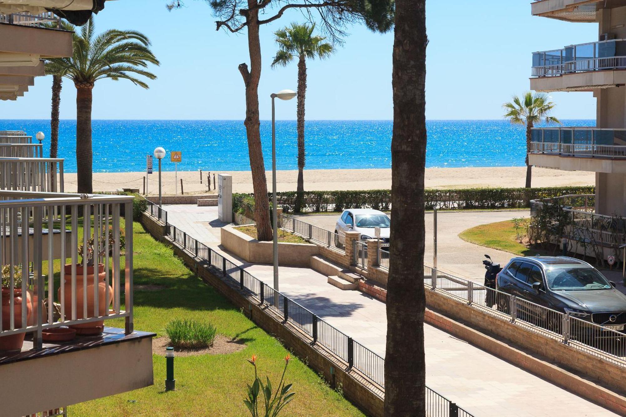 Uhc Dms Family Apartments Cambrils Δωμάτιο φωτογραφία