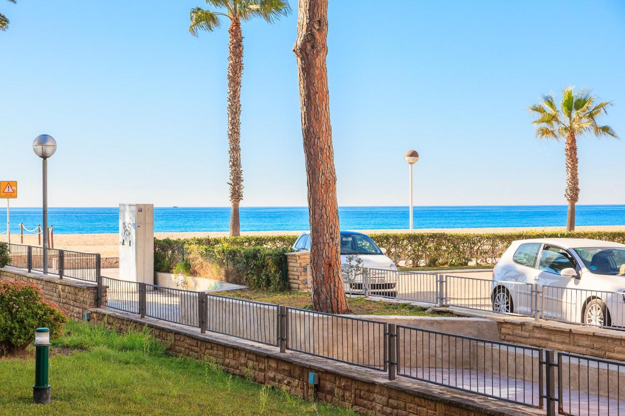 Uhc Dms Family Apartments Cambrils Δωμάτιο φωτογραφία