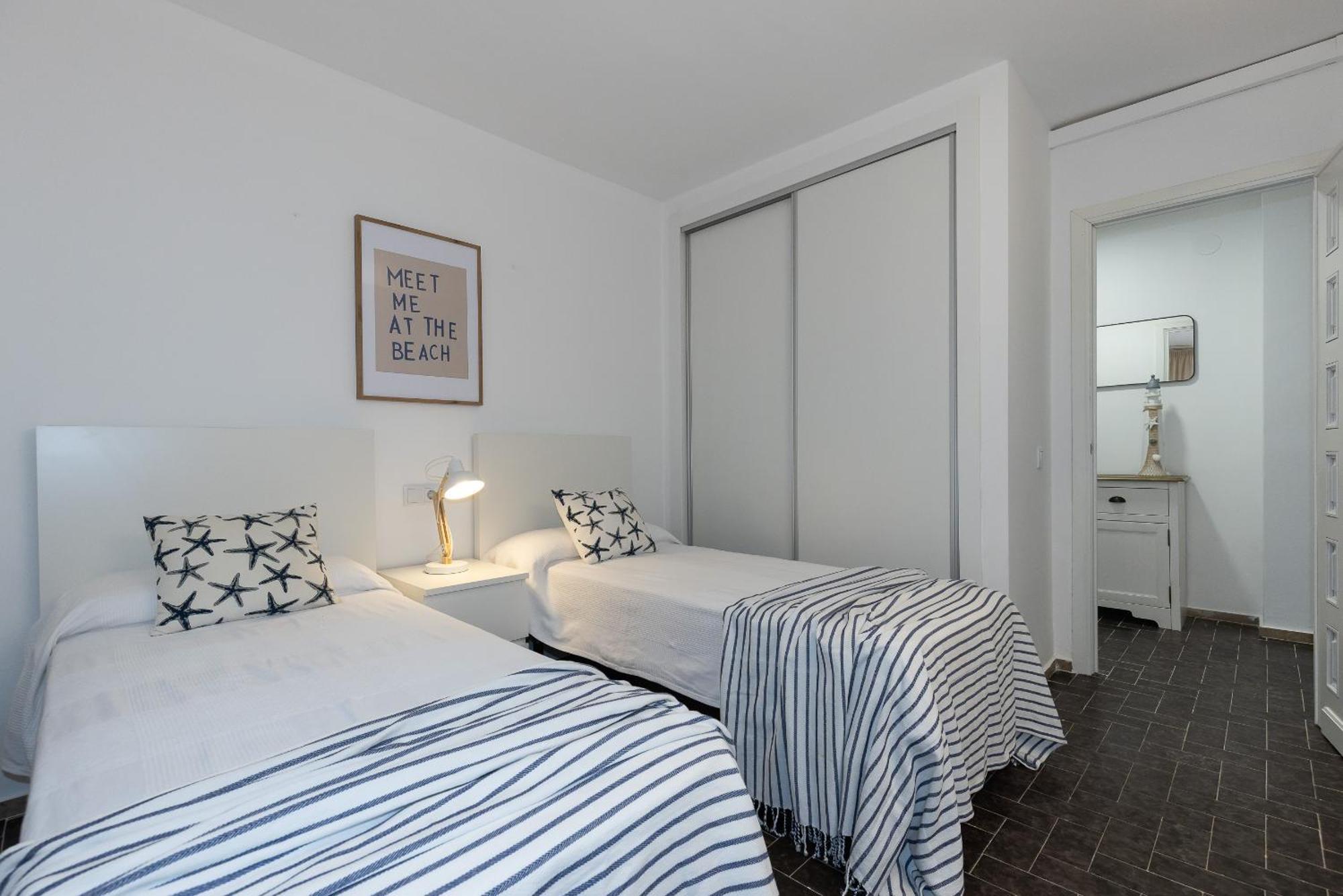Uhc Dms Family Apartments Cambrils Δωμάτιο φωτογραφία